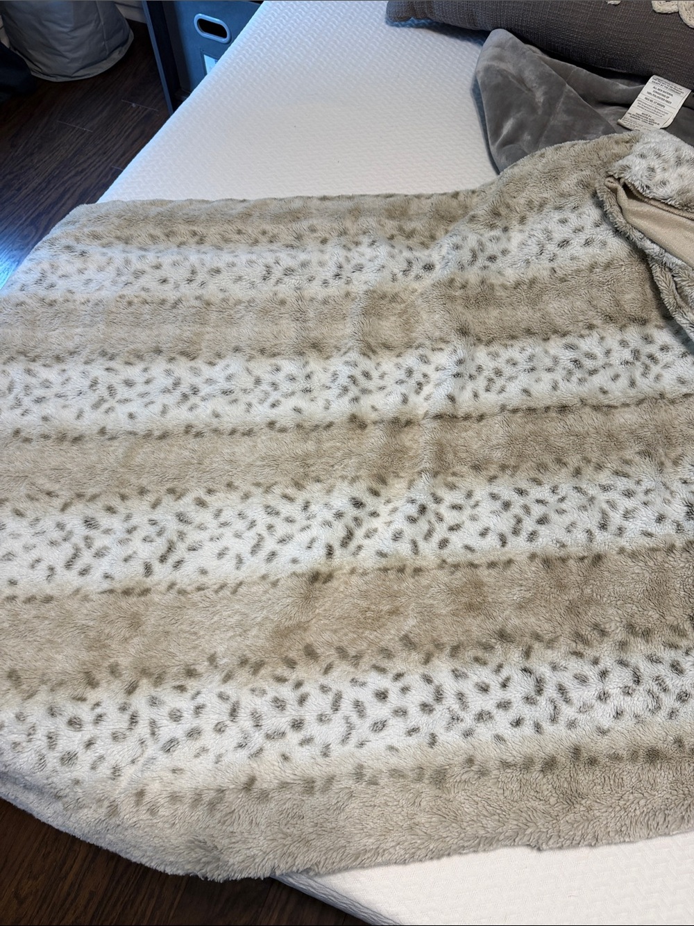 dennis basso Taupe and Cream Faux Fur Throw Blanket